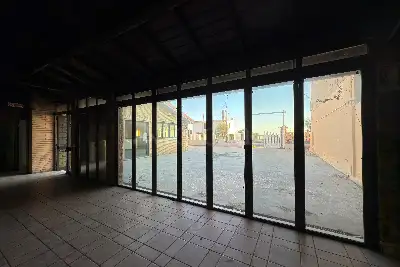 Negozio in vendita, Strada Lungomare, Latina