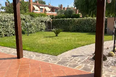 Villa in vendita, Parchi Della Colombo, Roma