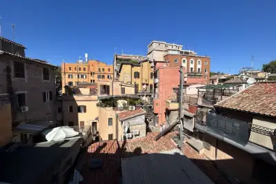 Casa in vendita, Via della Luce, Roma