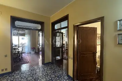 Casa in vendita, Viale Montegrappa, Prato