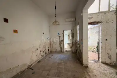 Casa Indipendente in vendita, Via Giuseppe Parini, Giarre