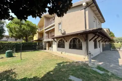 Villa Plurifamiliare in vendita, Via delle Nazioni Unite, Bagnolo Mella