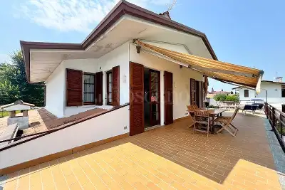 Attico in vendita, Via Aosta, Sirmione