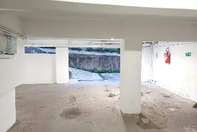 Box in vendita, Via Adriano Balbi, Roma