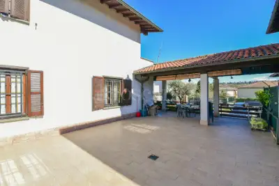 Villa in vendita, Via Gaetano Casati, Besana in Brianza