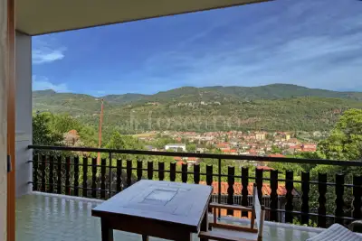 Villa in vendita, Via Farioli, Porto Ceresio