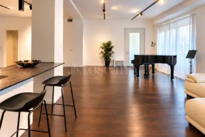 Casa in vendita, Via Giorgio Washington, Milano