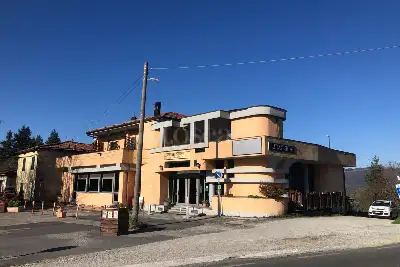 Attività Commerciale in affitto, Via Vecchia Bolognese, Pistoia