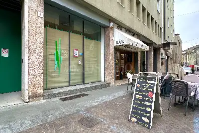 Negozio in vendita, Corso Cavour , Brescia