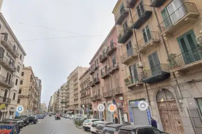 Negozio in vendita, Corso Camillo Finocchiaro Aprile, Palermo