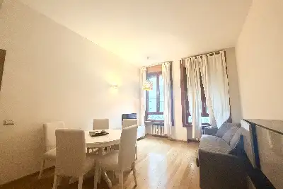 Casa in vendita, Via Uberto Visconti di Modrone, Milano