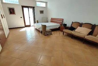 Villino a Schiera in vendita, Via Fanano, Roma