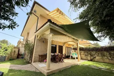 Villa Plurifamiliare in vendita, Viale Tridente, Anzio