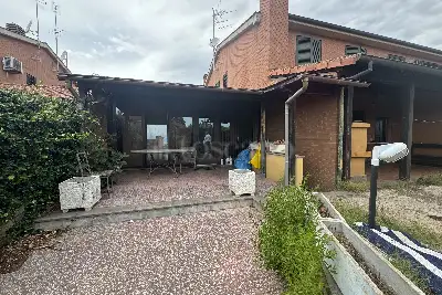 Villa in vendita, VIA MANUEL DE FALLA, Roma