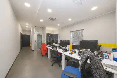 Stabile Uso Ufficio in vendita, Via Tiburtina , Roma