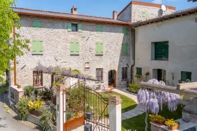 Villa in vendita, Strada Pille, Monzambano