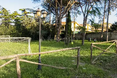 Casa in vendita, Via Francesco Aquilanti, Roma