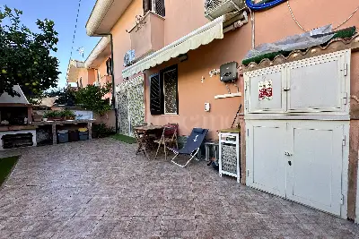 Villino a Schiera in vendita, Via dei Lecci, Anzio