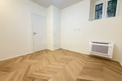 Casa in vendita, Via Giovanni da Procida 25, Milano