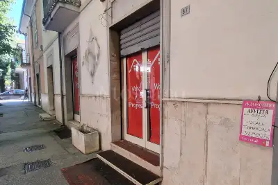Negozio in affitto, Corso della Libertà, Avezzano