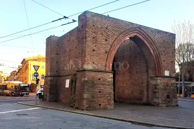 Stabile Uso Ufficio in vendita, Via Mazzini, Bologna