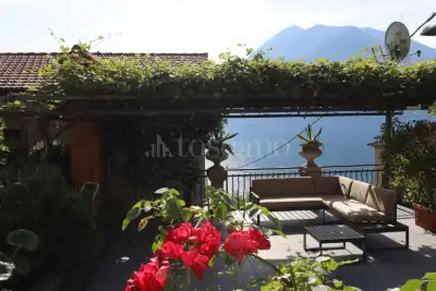 Casa Indipendente in vendita, Via Schignano, Argegno