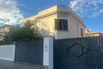 Villa in vendita, Via Capo Linaro, Roma