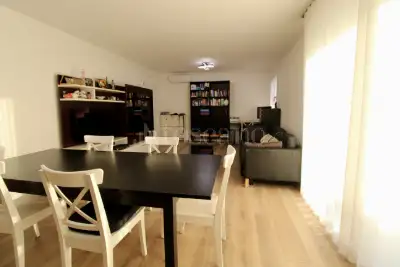 Casa in vendita, Via Giulio Locatelli, Pordenone