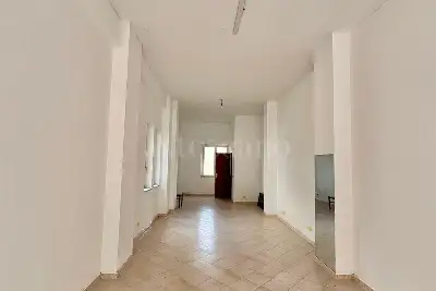 Negozio in vendita, via Francesco Tedesco 440, Avellino, Avellino