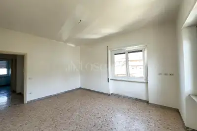 Casa in vendita, Piazza Vittime del Fascismo, Grottaferrata