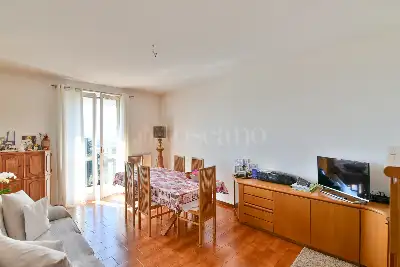 Casa in vendita, Via M. Buonarroti, Erba