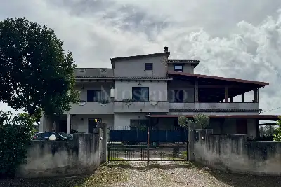 Villa in vendita, Via Le Ferriere, Latina