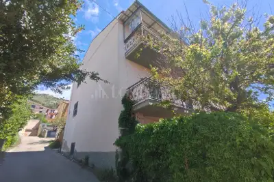 Villino a Schiera in vendita, Via dell'Aquila 13, L'Aquila