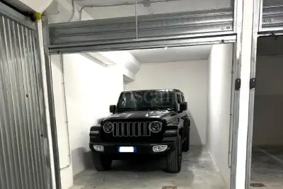 Box in vendita, Via delle Calasanziane, Roma