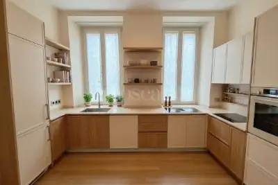 Casa in vendita, Via Carlo Poma, Milano