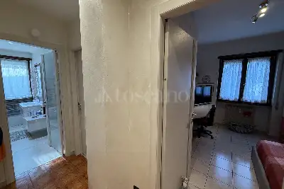 Casa in vendita, Via Salvatore Quasimodo, Como