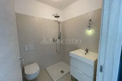 Casa in vendita, Via Cosenz , Milano