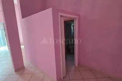 Negozio in vendita, Via IV Novembre, Loreto Aprutino
