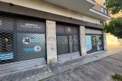 Negozio in affitto, Via di S. Angela Merici, Roma