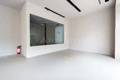 Negozio in affitto, Via Gerolamo Tiraboschi, Milano