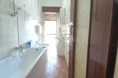 Casa in vendita, Via Zamboni, Brescia