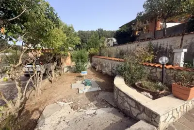 Villa in vendita, Via Acqua Solfa, Aprilia