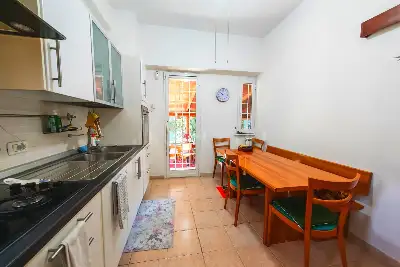 Casa in vendita, Via Teognide, Roma