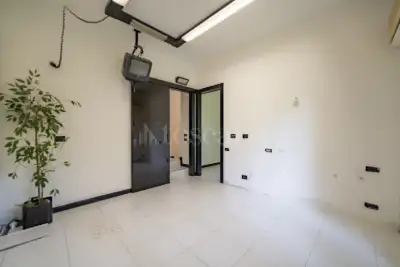 Casa in vendita, Via Leon Battista Alberti, Milano