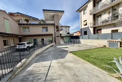 Villa Bifamiliare in vendita, Via Gottardo Briggia, Gussago