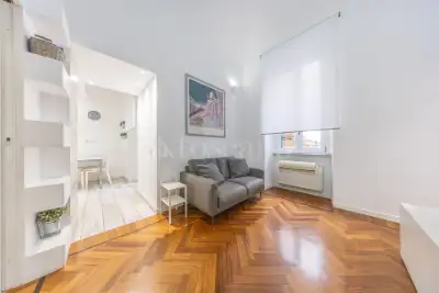 Casa in vendita, Via Castelfidardo, Roma