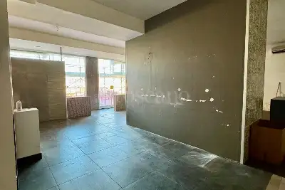 Negozio in affitto, Via Paolo IV Carafa, Avellino