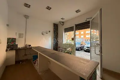 Negozio in vendita, Via della Corazzata, Roma