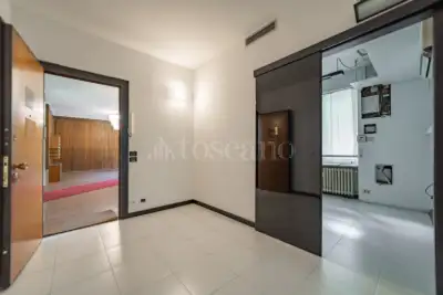 Casa in vendita, Via Leon Battista Alberti, Milano