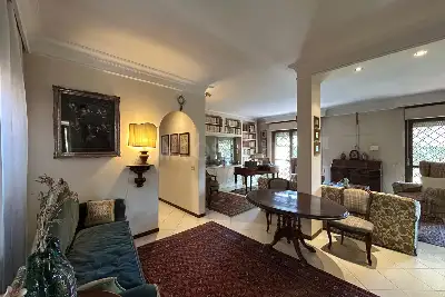 Villa in vendita, Via Mezzocorona, Roma